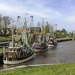 Mit Umfriedetem Garten Und Terrassen By Interhome Greetsiel