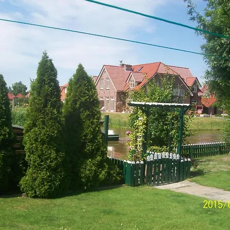 Mit Umfriedetem Garten Und Terrassen By Interhome Prázdninový dům